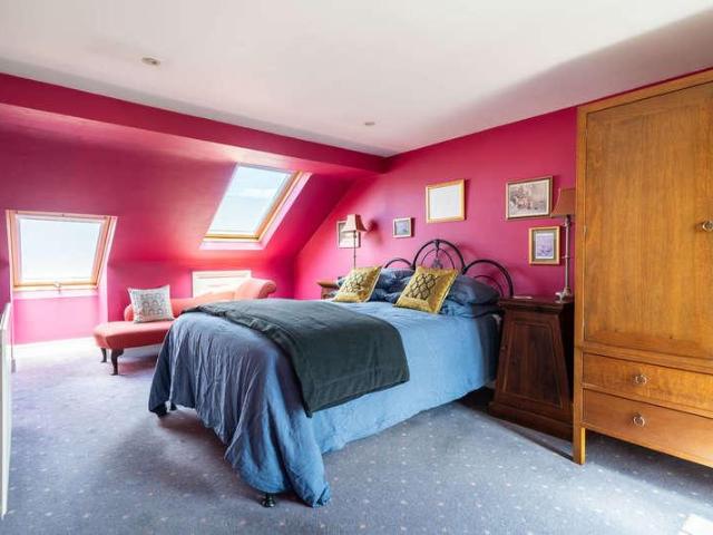 House for sale in Roffey, Horsham