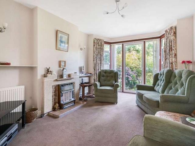 House for sale in London Borough of Croydon, Kenley