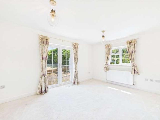 House for sale in Upper Basildon, West Berkshire