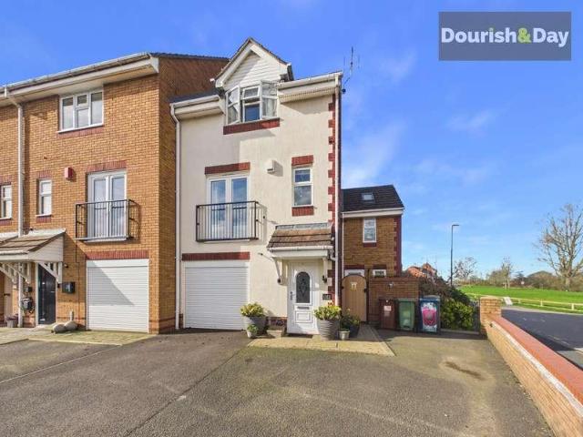 House for sale in Baswich, Staffordshire