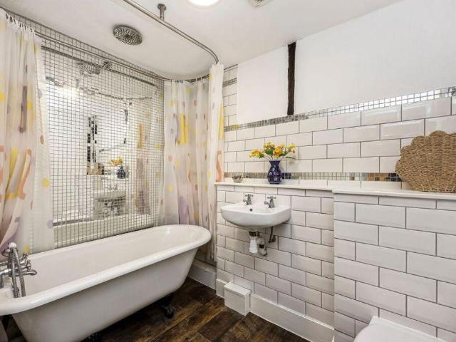 House for sale in Walstead, Perryfields