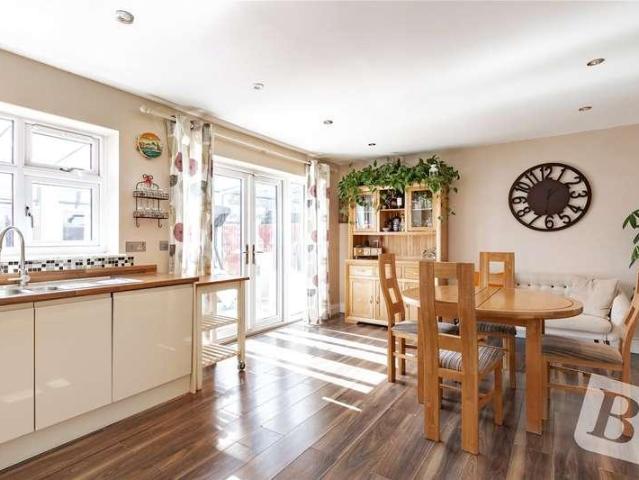House for sale in Dagenham, Dagenham