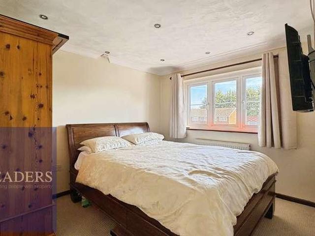 House for sale in Chipping Hill, Essex