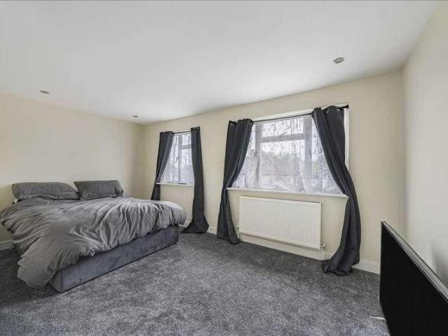 House for sale in Maypole, Monks Orchard