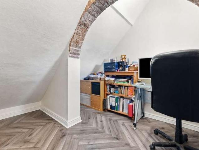 House for sale in Barton In Fabis, East Midlands