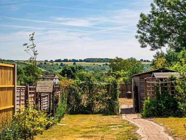 House for sale in Totternhoe, Bedfordshire