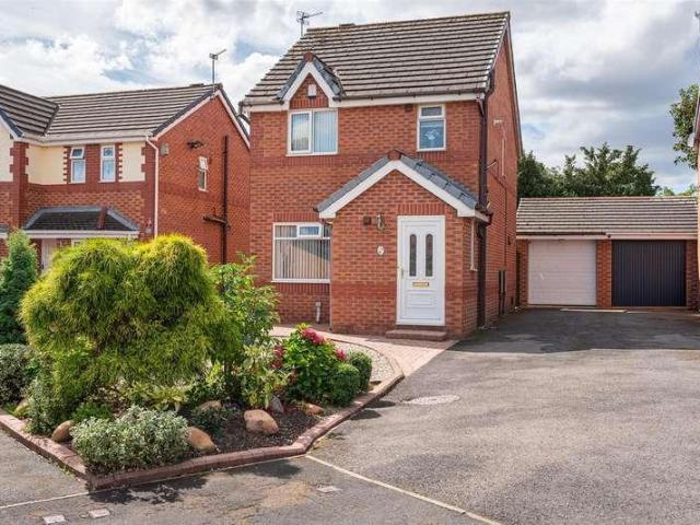 House for sale in Marsland Green, Wigan