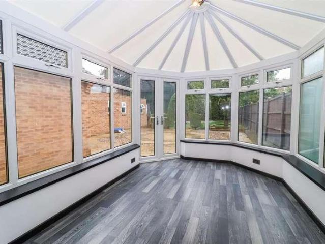 House for sale in Normanton, Snydale