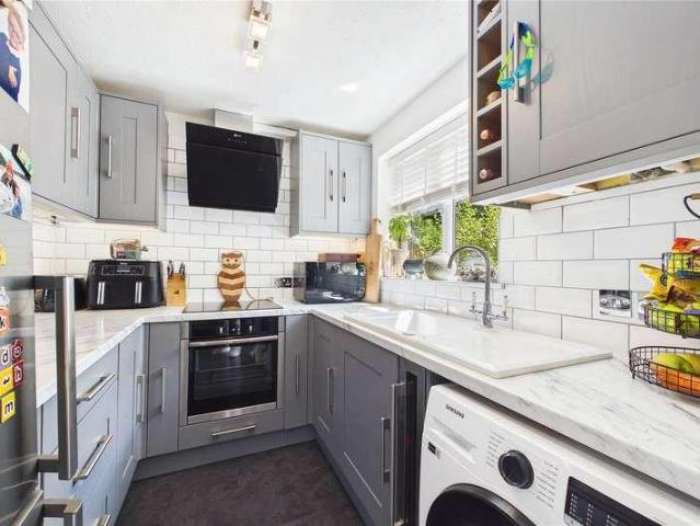 House for sale in North Bourne, Heol-las