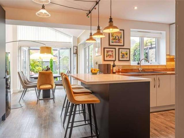 House for sale in Green Close, Warwickshire
