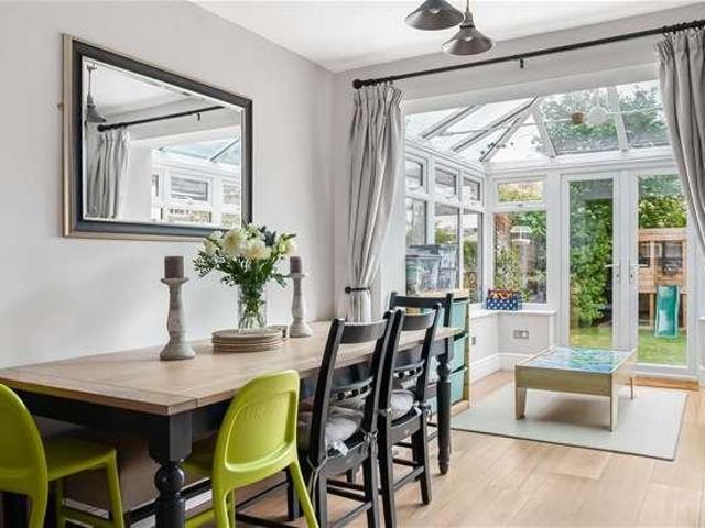 House for sale in Hatching Green, Five Acres