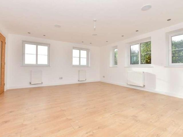 House for sale in Acol