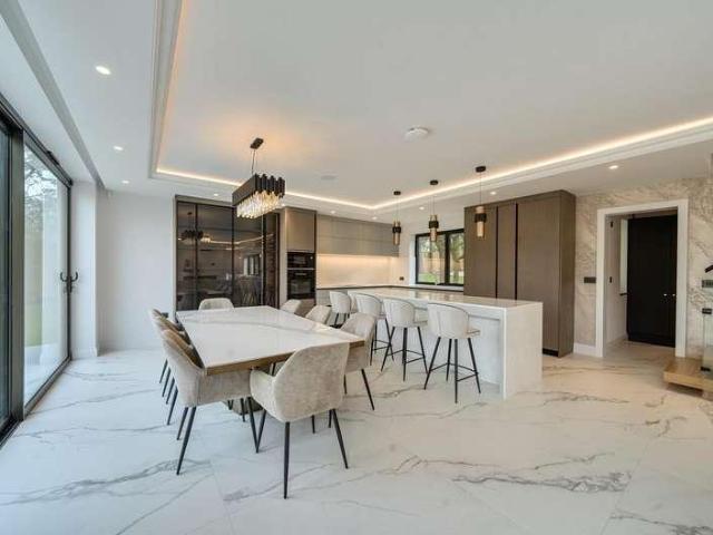 House for sale in Greater London