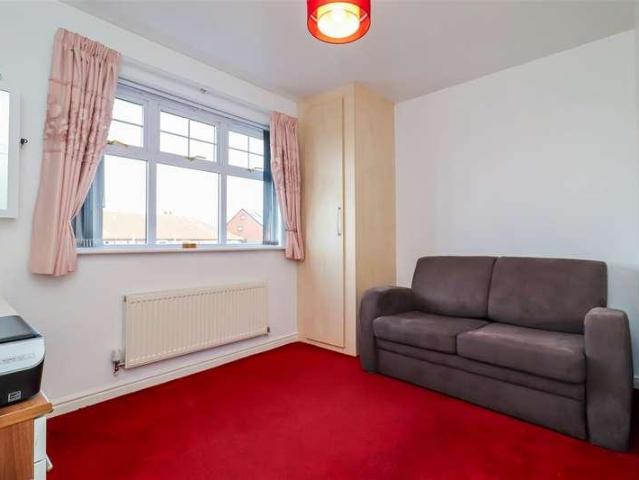 House for sale in Wakefield, Sharlston Common