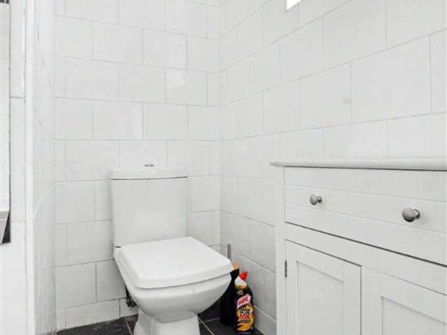 House for sale in Gedling, East Midlands