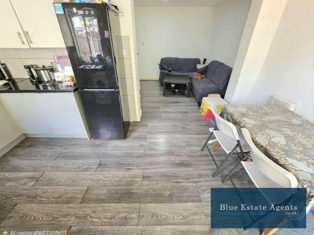 House for sale in London Borough of Hounslow, Heston