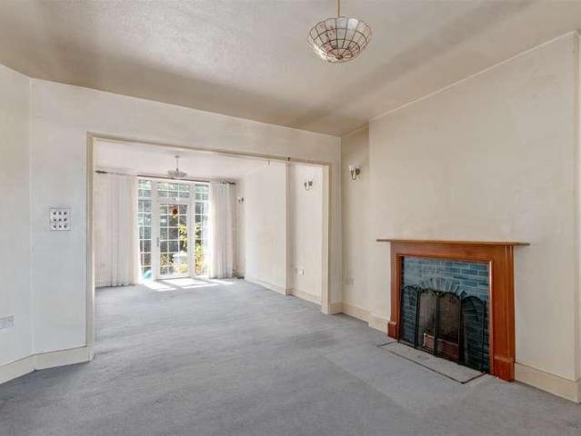 House for sale in London Borough of Merton, Raynes Park
