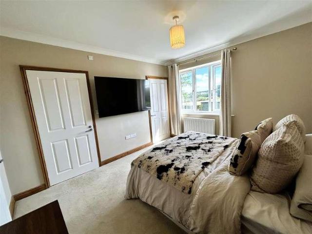 House for sale in Kedleston, East Midlands