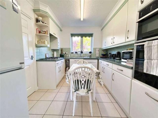 House for sale in Highcliffe