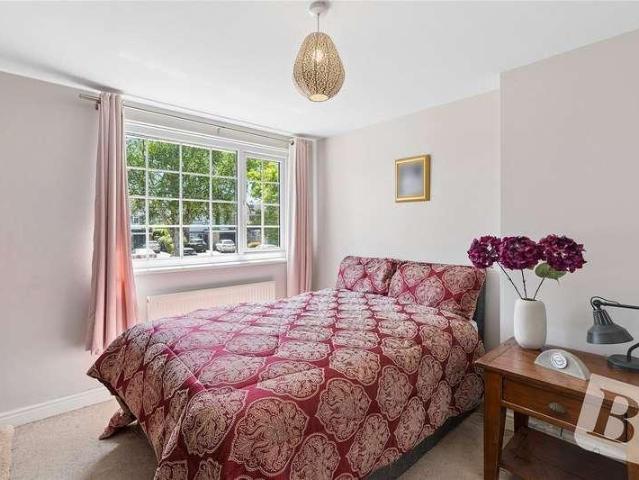 House for sale in Pilgrims' Hatch, Navestock Side