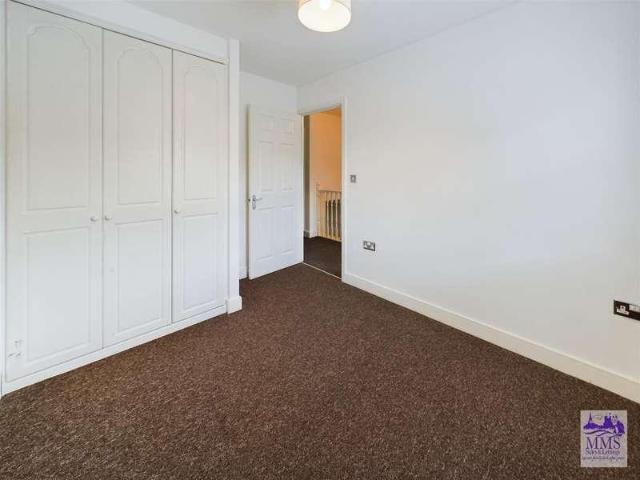 House for sale in Swanscombe and Greenhithe, Monks Orchard