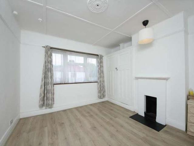 House for sale in London Borough of Ealing, Park Royal