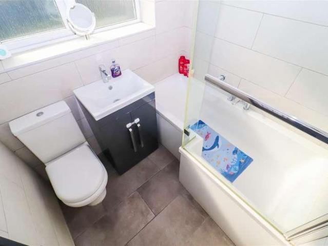 House for sale in Normanton and Altofts, Old Snydale