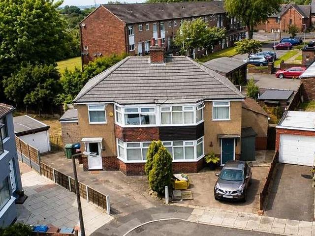 House for sale in Chapel Field, Bury
