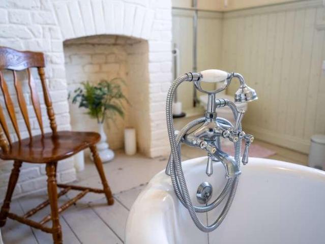 House for sale in Windmill Hill, Hamerton