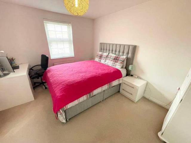 House for sale in East Wichel, Rodbourne