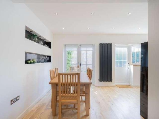 House for sale in Childer Thornton, Cheshire
