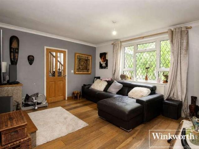 House for sale in Elstree and Borehamwood, Borehamwood