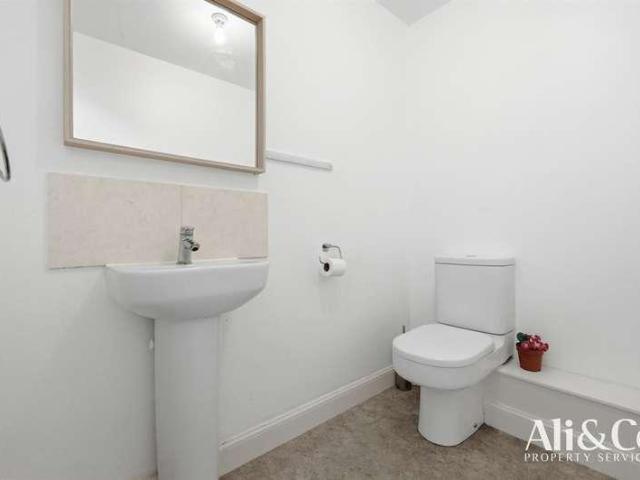 House for sale in South Stifford, Grays