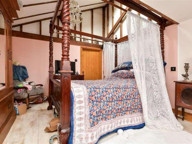House for sale in Weddington, Ash