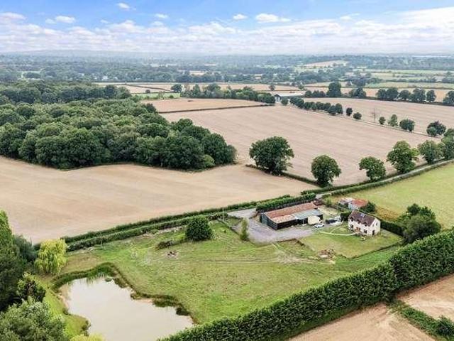 House for sale in Hillview, Surrey