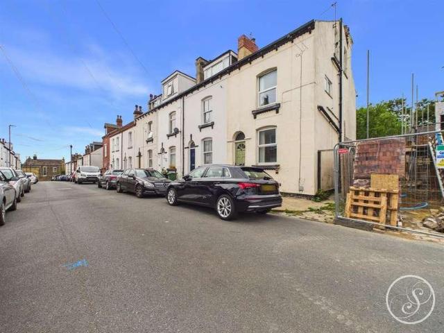 House for sale in Chapel Allerton, West Yorkshire