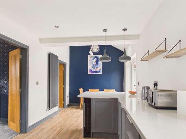House for sale in Boultham Moor, Brayford
