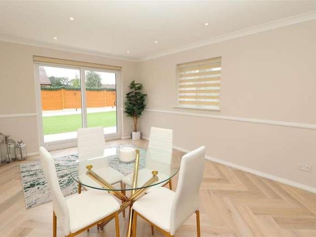 House for sale in Elstree and Borehamwood, Borehamwood