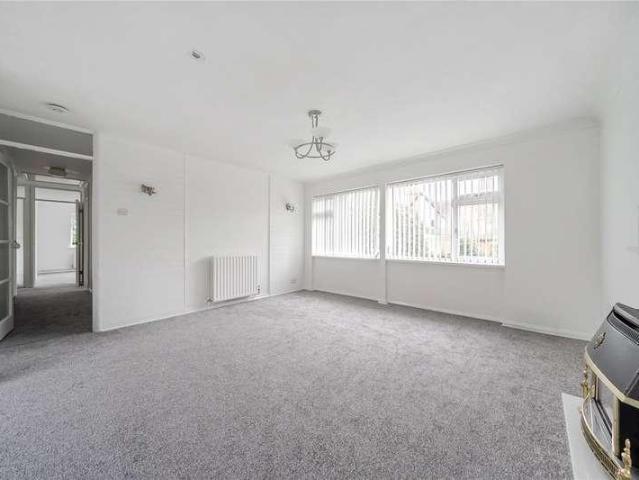 House for sale in Fole, Surrey