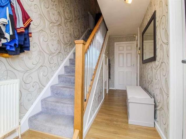 House for sale in Wakefield, Alverthorpe