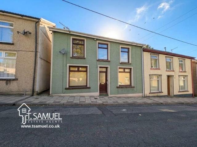 House for sale in Penrhiwceiber, Wales