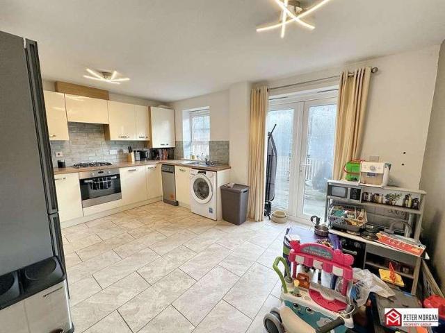House for sale in Port Talbot, Cwmavon