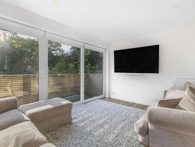 House for sale in Norbiton, Greater London
