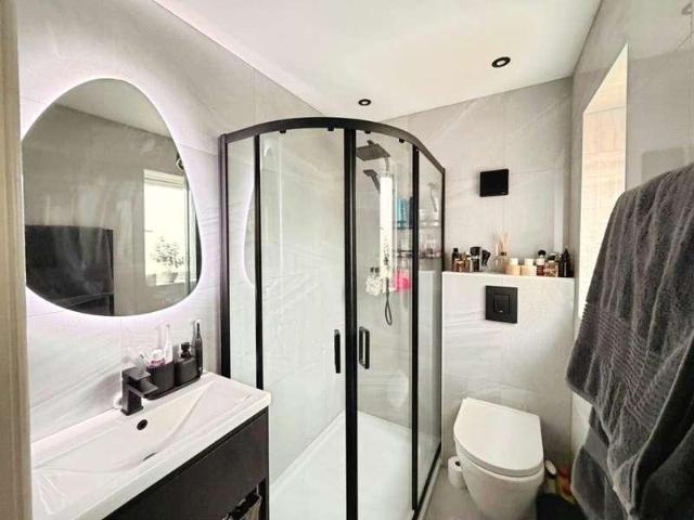 House for sale in Green Close, Warwickshire