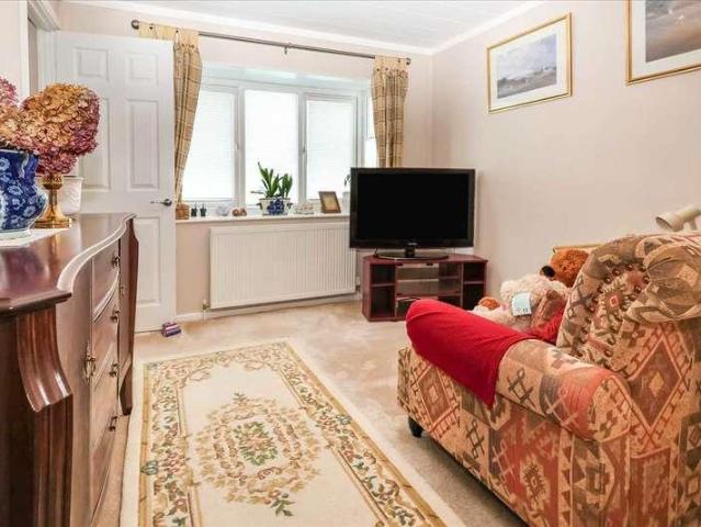 House for sale in Wexham, George Green