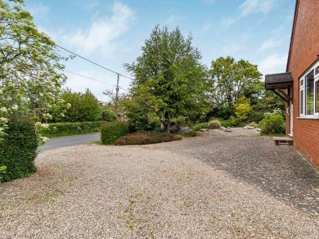 House for sale in Chelmondiston, Suffolk