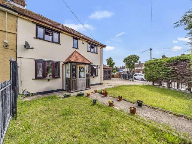 House for sale in London Borough of Havering, Greater London