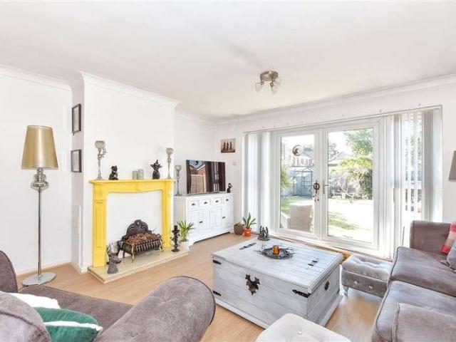 House for sale in Spring Vale, Hampshire
