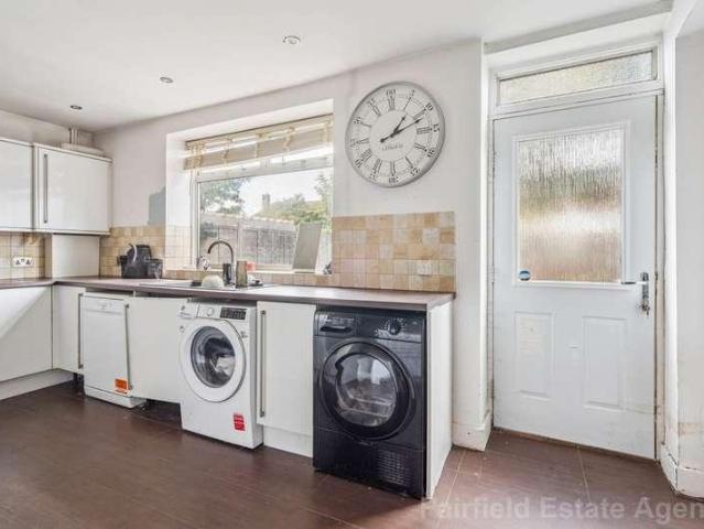 House for sale in South Oxhey, Batchworth
