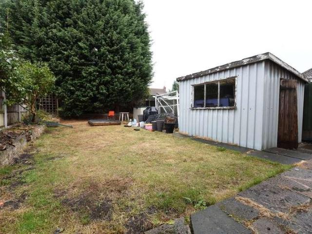House for sale in Kingswinford, West Midlands